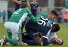 Atacante salva vida de goleiro após choque assustador