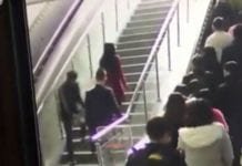 Escada rolante de metrô quase mutila pessoas na China; veja