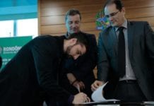Governo sanciona lei de prestação volutária de serviços e assina termo para ampliação da emissão de identidade em Porto Velho