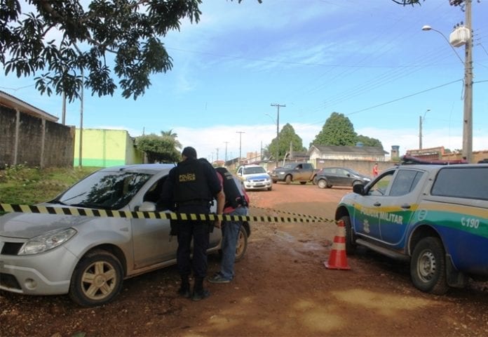 Polícia localiza veículo usado em explosão de caixa eletrônico e prende quatro por furto de dinheiro