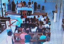 VÍDEO – Criminosos realizam arrastão em igreja durante celebração de missa