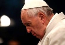 Papa se diz ‘envergonhado’ por escândalos na Igreja