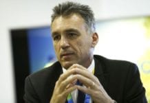 Correios preparam reestruturação e podem cortar funcionários, diz presidente
