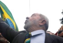 Lula nega ser dono do tríplex e reforça candidatura em 2018