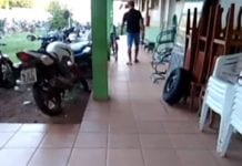 PM armado invade delegacia de RO para matar suspeito que esfaqueou o pai dele