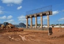 Após cinco anos parada, obra de viaduto é retomada em Porto Velho