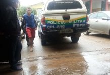 Foragido é preso com revólver e moto roubada