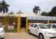 NO CAPS – Mãe de paciente ameaça cortar rosto de assistente social