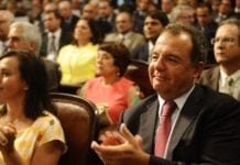 Juiz decide leiloar mansão e joias de Sérgio Cabral e Adriana Ancelmo