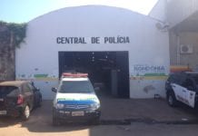Casal é detido após mulher ler mensagens de outra no WhatsApp