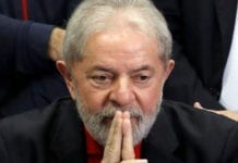 Lula pede restituição de R$ 300 mil da OAS por apartamento no Guarujá