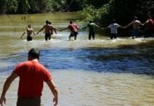 Duas crianças da mesma família morrem afogadas em rio de Rolim de Moura, RO