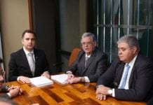 Advogados de Temer entregam defesa à CCJ