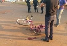 Mulher morre após ser atropelada por caminhão