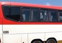 Rapaz furta ônibus é na fuga provoca acidente em Cacoal