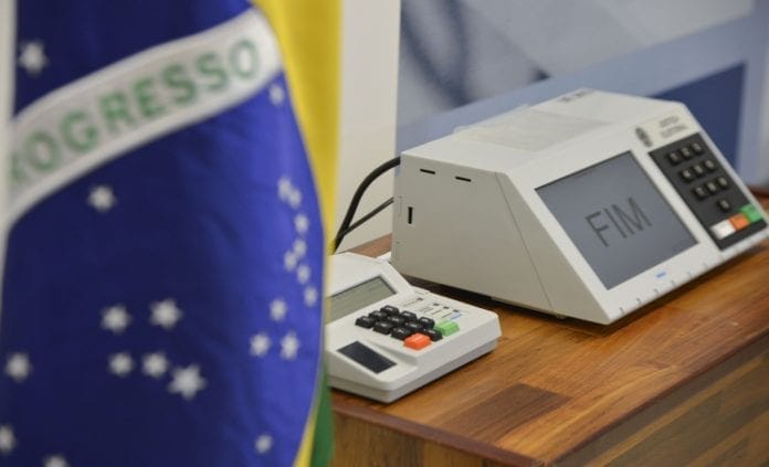 Urnas já estão sendo preparadas para o segundo turno na capital