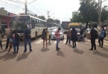 PROTESTO: Acadêmicos fecham principal via de Porto Velho