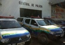 Mulher é presa ao apedrejar casa de ex-marido e ameaçar atual esposa dele