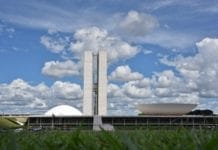 Fim do auxílio-moradia para deputados, senadores e juízes tem apoio de mais de 540 mil pessoas