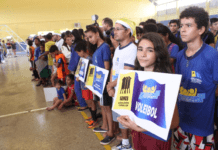 ESPORTES – Natal das Chuteiras marcado pela distribuição de calçados