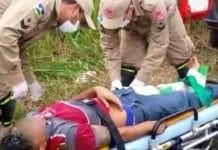 Assaltante atira no próprio corpo durante roubo