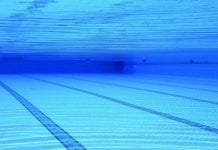 Criança de 3 anos morre afogada em piscina de hotel na Bahia