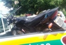 Em Monte Negro PM apreende moto com placa de veículo roubado