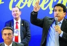 Pré-campanha de Bolsonaro se volta a eleitorado evangélico