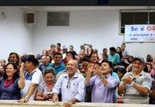 Assembleia aprova projeto que beneficia servidores da educação e greve termina