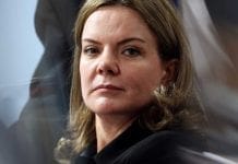 Gleisi se defende na Lava Jato e decide concorrer à Câmara