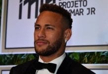 Neymar garante permanência no PSG e brinca com fama de “cai-cai”