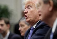 Trump impediu divulgação de comunicado que tratava McCain como herói
