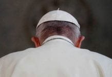 Secretário de Bento XVI diz que acusação contra Papa é “fake’