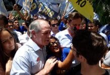 Ciro comenta alta do dólar e diz que taxa de câmbio está sendo ‘manipulada’