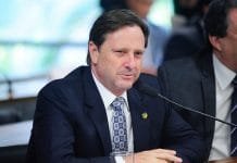 STF nega recurso e determina prisão de senador Acir Gurgacz