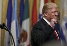 Trump diz que Venezuela é um desastre, mas abre porta para diálogo