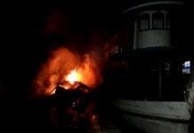 Três pessoas ficam feridas durante explosão em embarcação