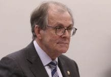 Projeto que flexibiliza Lei da Ficha Limpa é arquivado do Senado