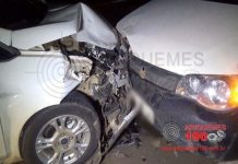 Após desviar de buraco, carros colidem frontalmente na BR-364