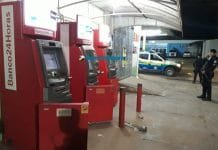 Bandidos tentam explodir caixas eletrônicos na Capital