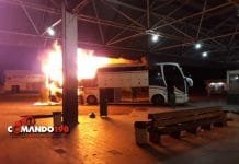 Ônibus da empresa Eucatur pega fogo e assusta passageiros