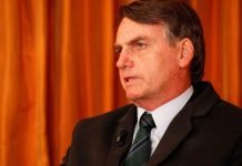 ‘Não é justo atingir o garoto para me atingir’, diz Bolsonaro