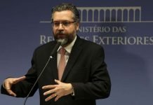 Chanceler propõe grupo para ajudar governo interino da Venezuela