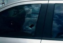 Motorista escapa da morte após atentado a tiro na porta de residência