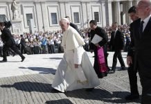Vaticano discute nesta semana abusos cometidos por religiosos