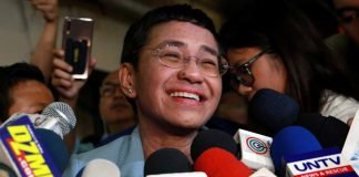 Jornalista filipina deixa a prisão após pagamento de fiança