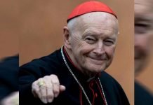 Vaticano expulsa ex-cardeal McCarrick, acusado de abusos sexuais