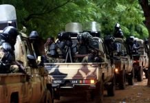 Massacre em aldeia no Mali deixa mais de 130 mortos