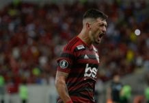 Arrascaeta se impõe e pode ter sequência como titular do Flamengo