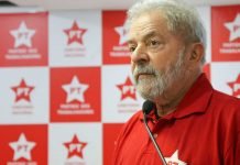 Lula presta depoimento durante duas horas na sede da Polícia Federal